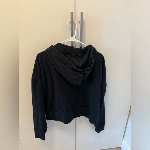 Guess Hoodie - Picture 3 of 4